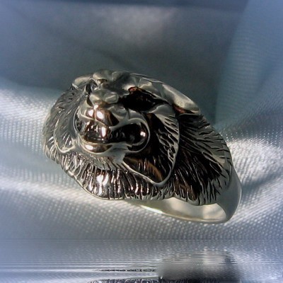 Кольцо с волком, 21,5  
Серебро 925 пробы, размер 21,5