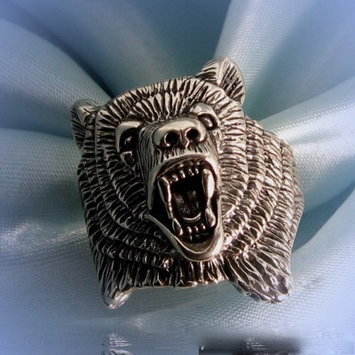 Кольцо с медведем, 18  
Посеребрённая латунь, размер 18