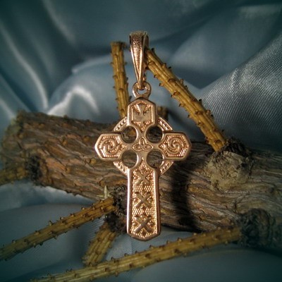Кельтский крест  
Серебро 925 пробы. Покрытие - золото 585 пробы.