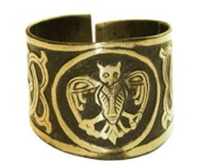 Перстень с изображением совы Славяне
латунь
На перстне изображена сова – символ мудрости.