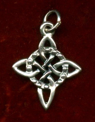 Северный узел (серебро) Германцы.
Серебро, 1,7 г.
Древний знак, в своей бесконечности символизирующий дружбу и любовь. 